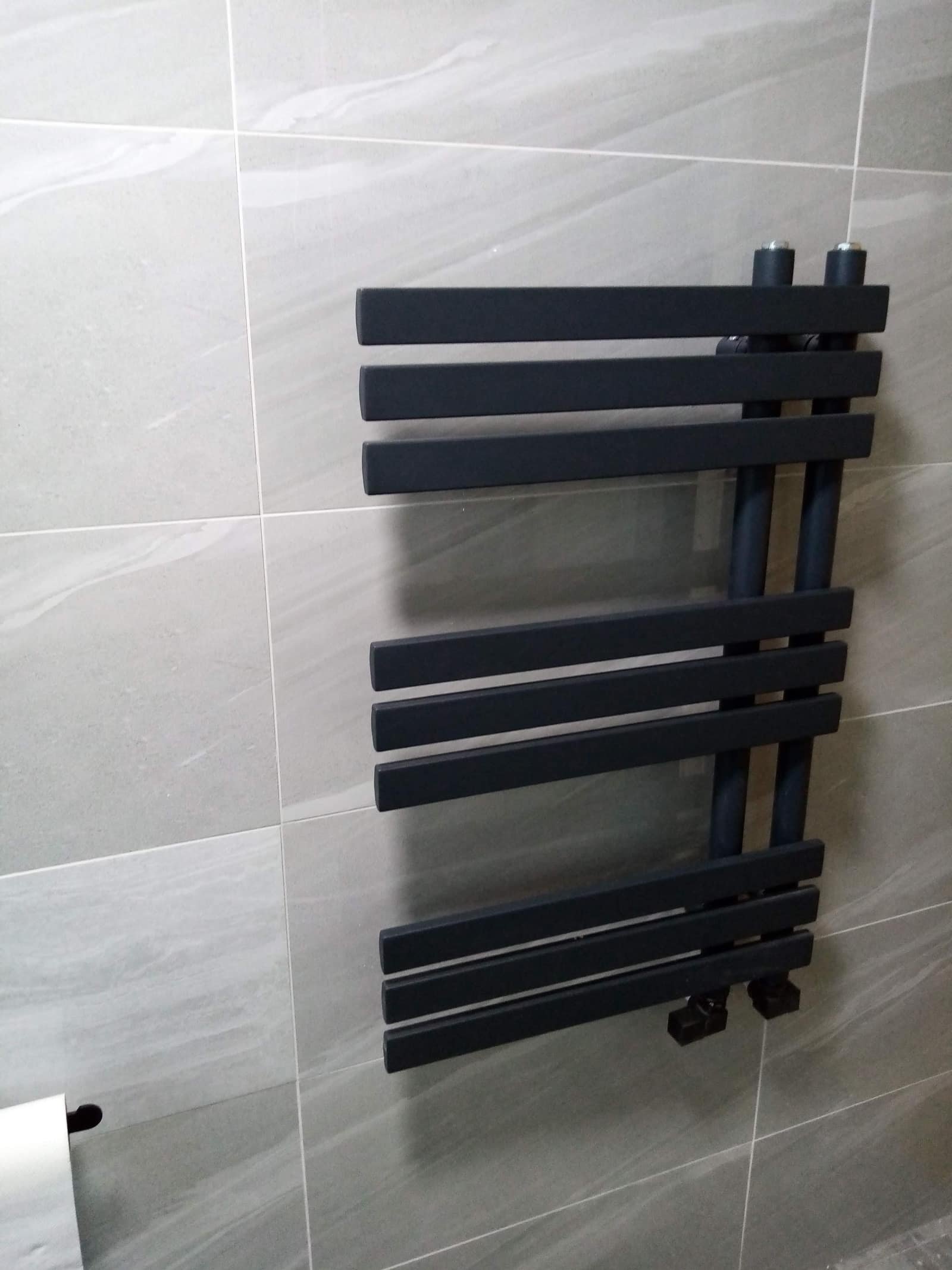 Towel radiator installation