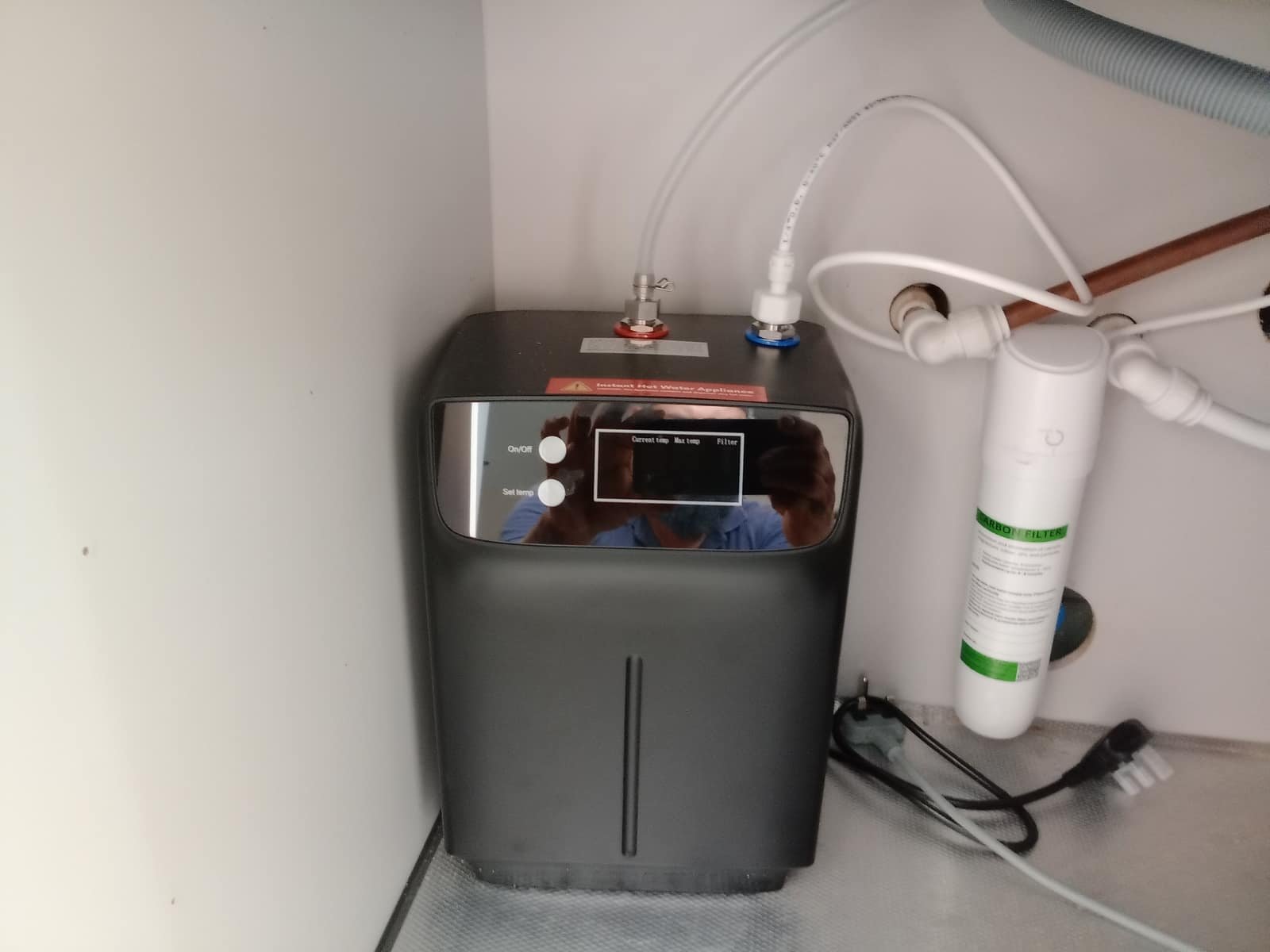 Under-sink drinking hot water unit installation